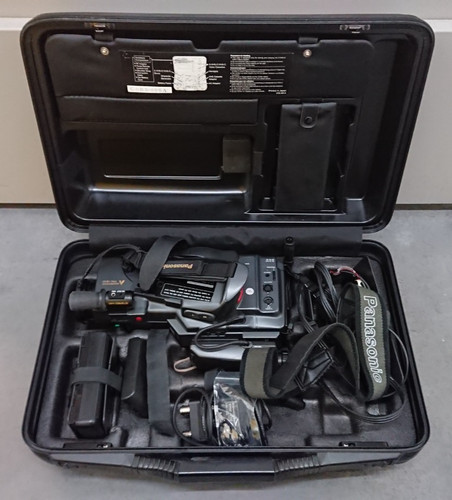 Videocamera vhs panasonic - videocamera, vhs-c