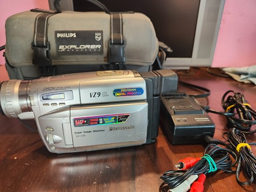 Videocamera vhs panasonic - videocamera, vhs-c